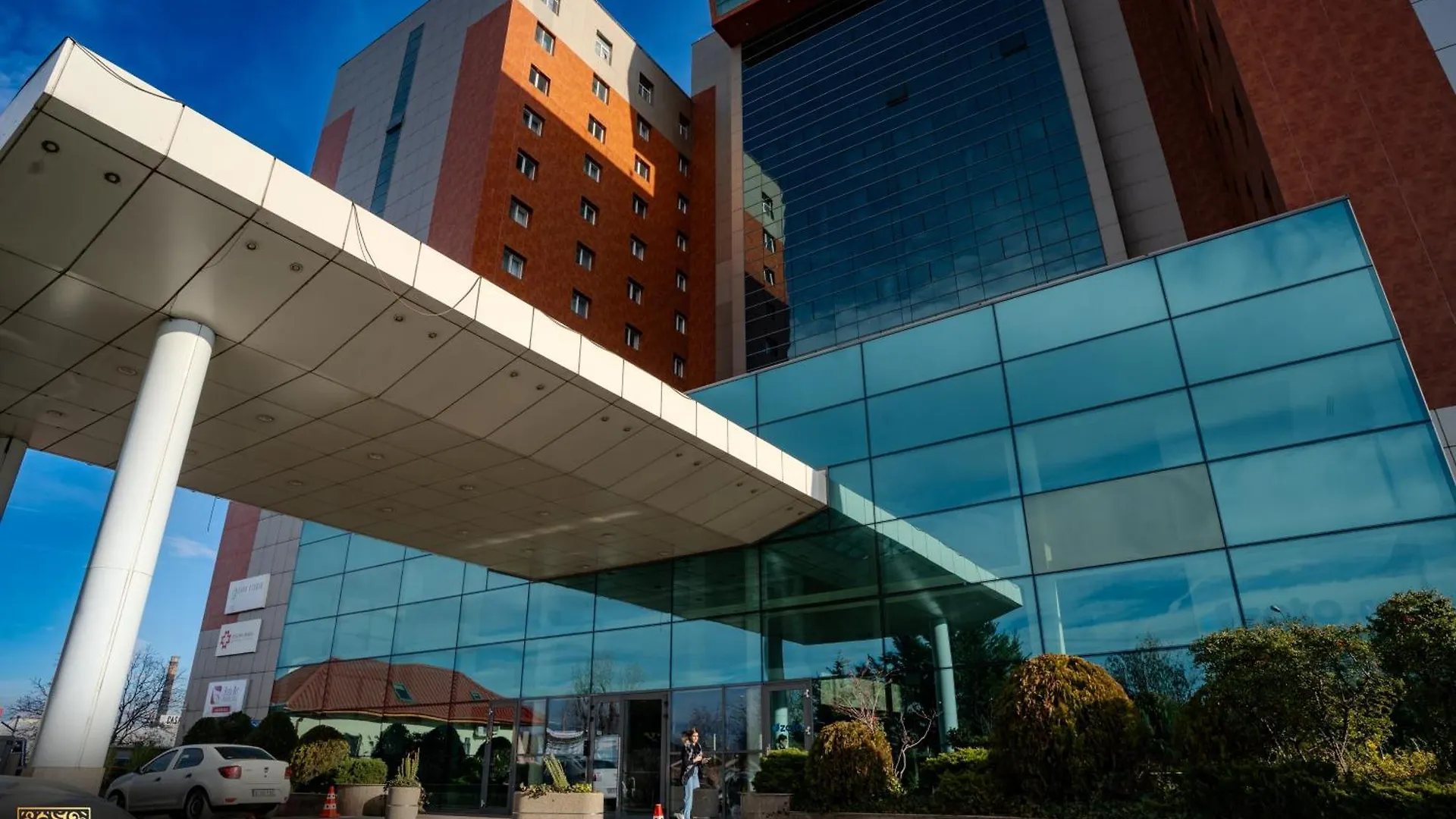 Yamaluxe Apartments - Silent & Warm With Many Facilities Bucharest Romania